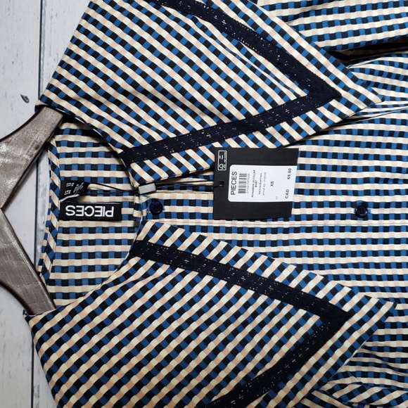Pieces Buttondown shirt NWT - Picture 2 of 7